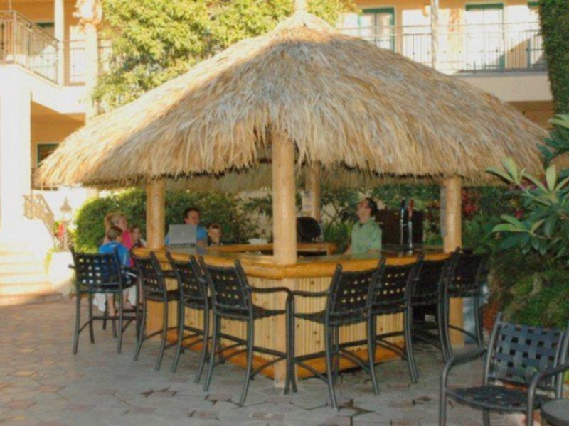 Red Roof Inn Plus & Suites Tampa Ngoại thất bức ảnh