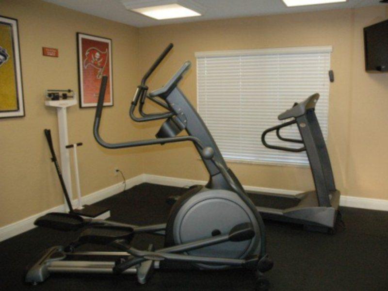 Red Roof Inn Plus & Suites Tampa Ngoại thất bức ảnh